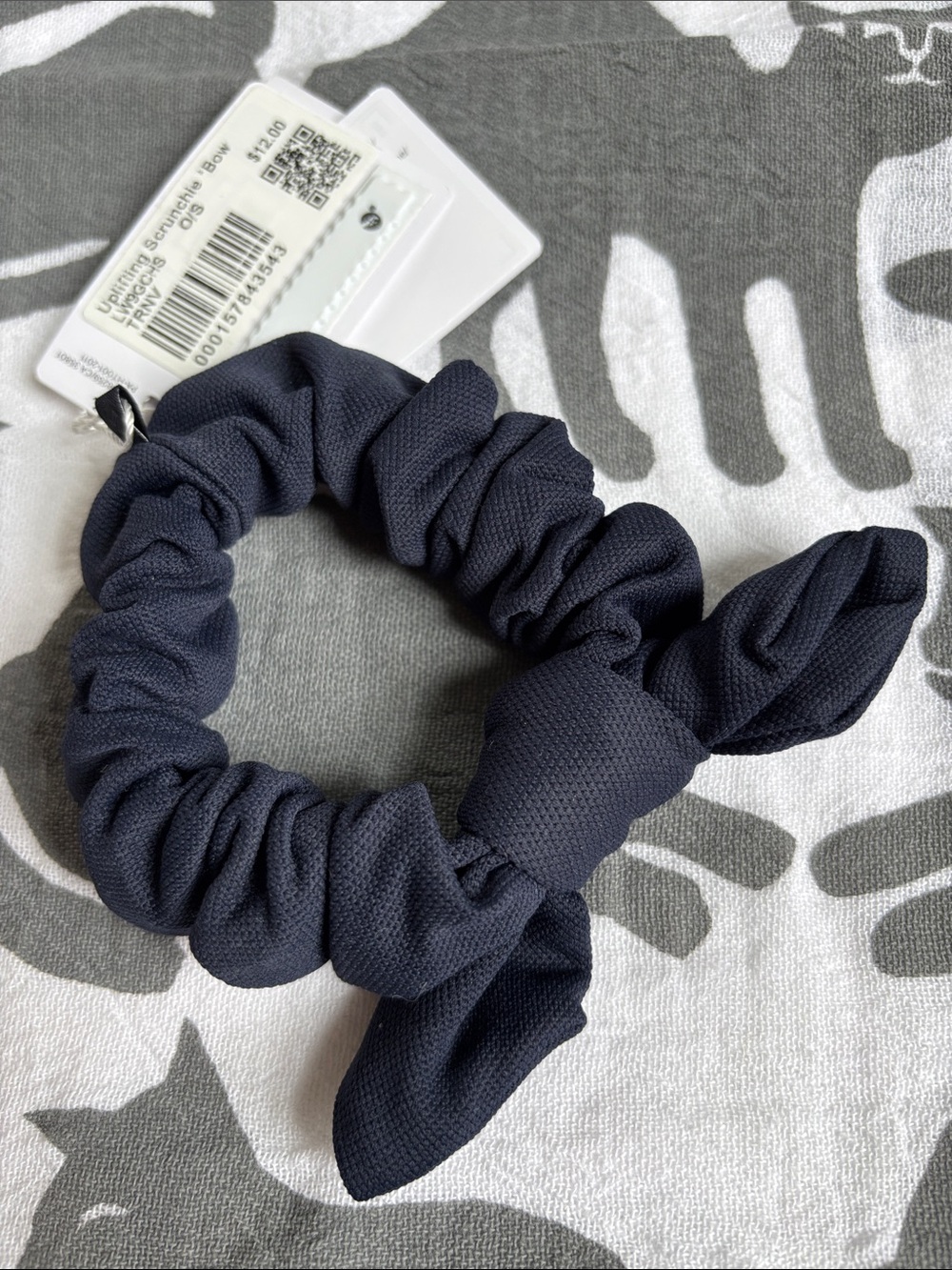Lululemon NWT Uplifting Scrunchie *Bow TRNV True Navy deep blue